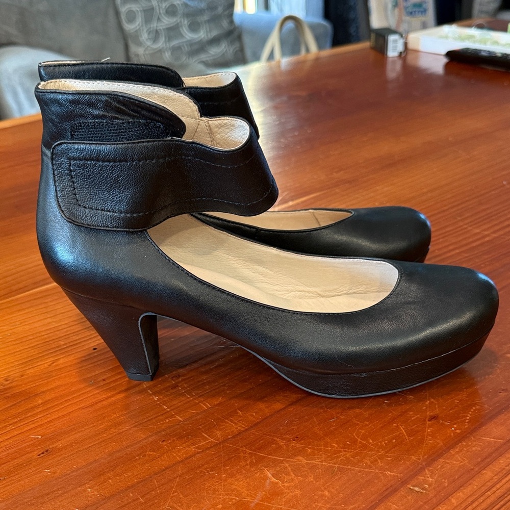 Sacha London Mary Jane Black Women's Shoes size 10 NWOB